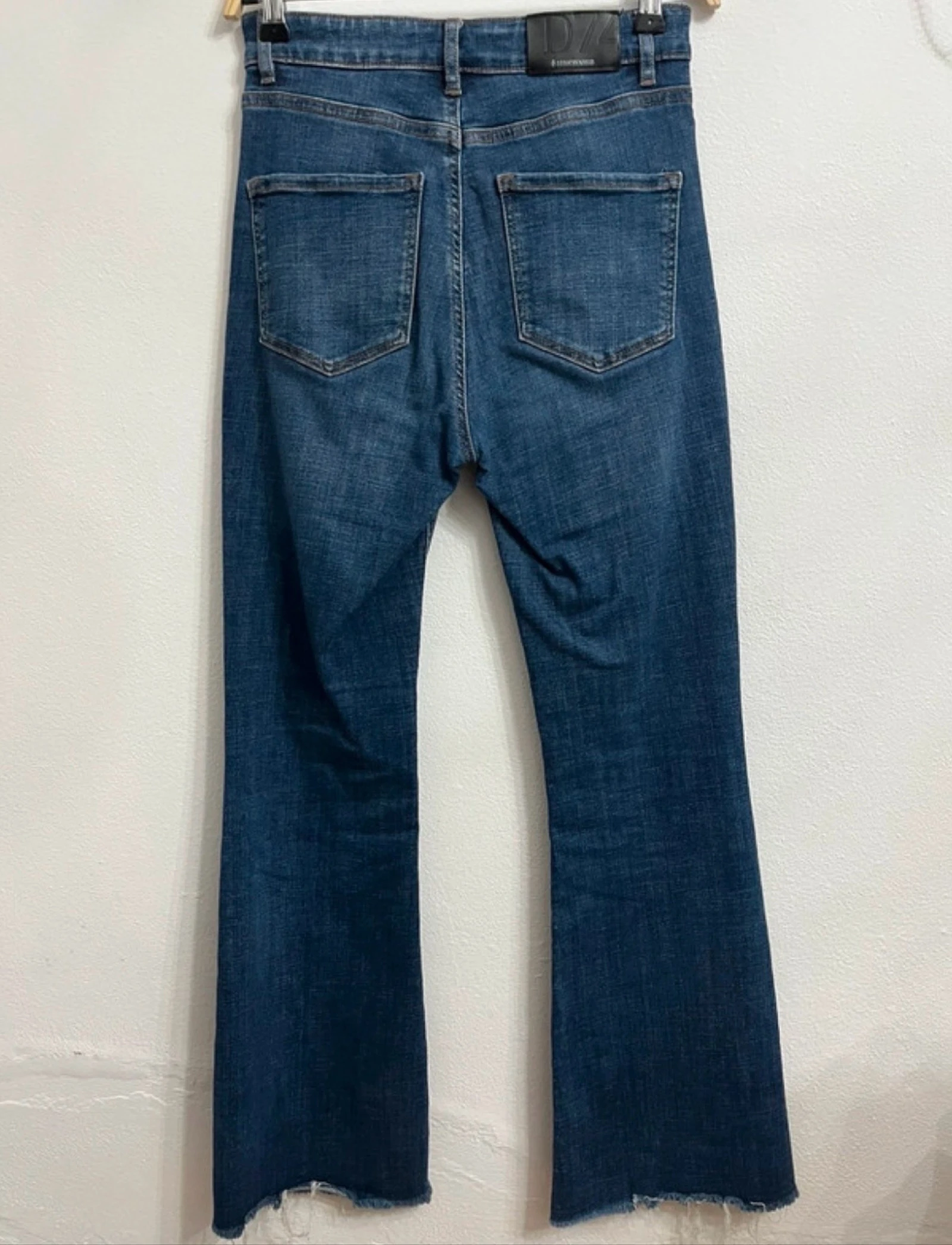 Pantalones de mezclilla acampanados D74 Talla 36 Stradivarius – photo 2